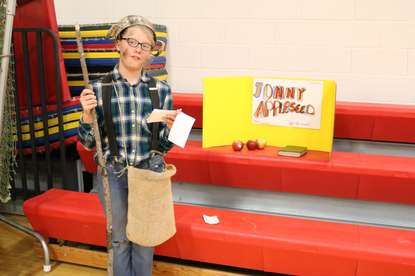 WHES 4th - Johnny Appleseed